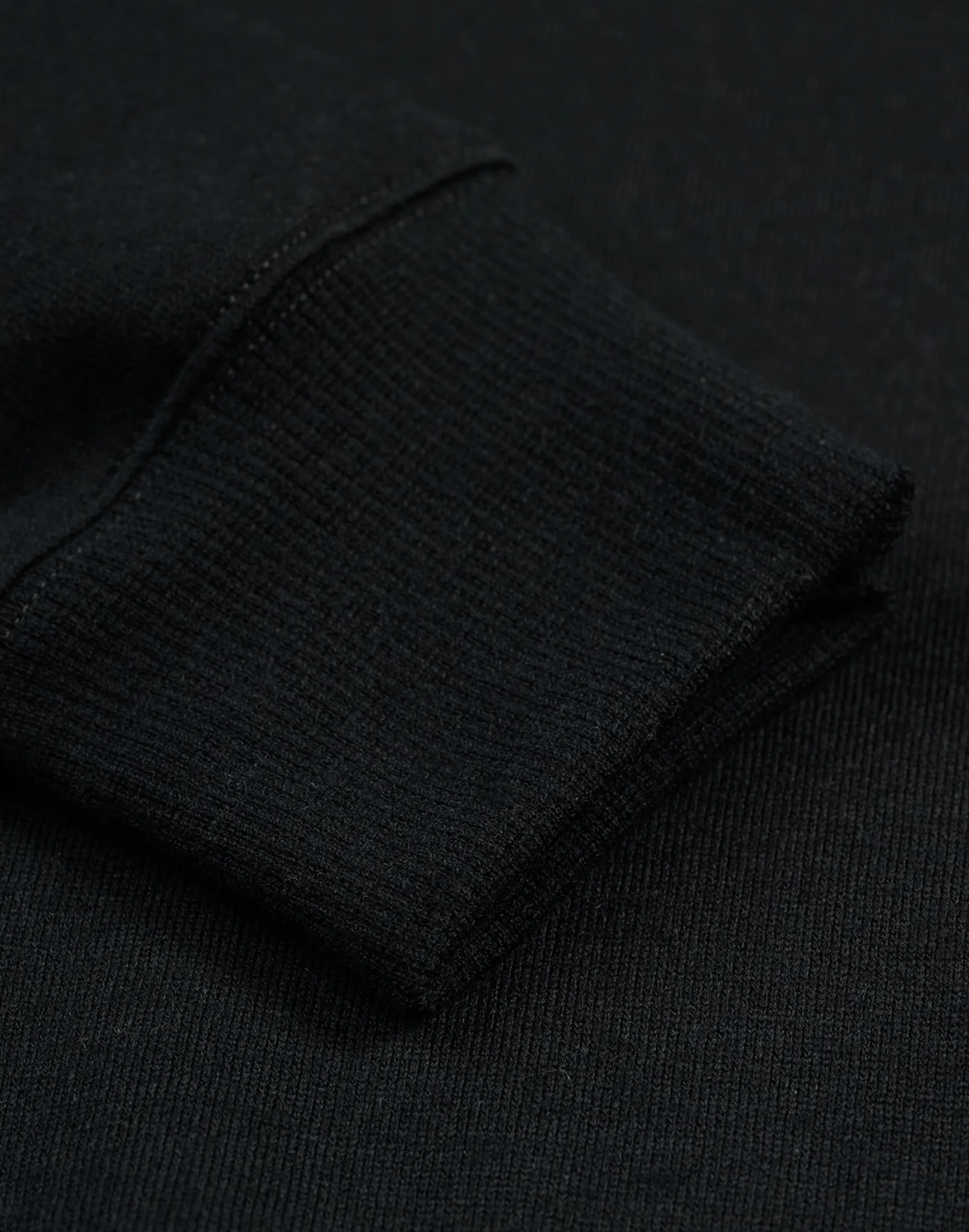 Kort sweatshirt i merinould til kvinder