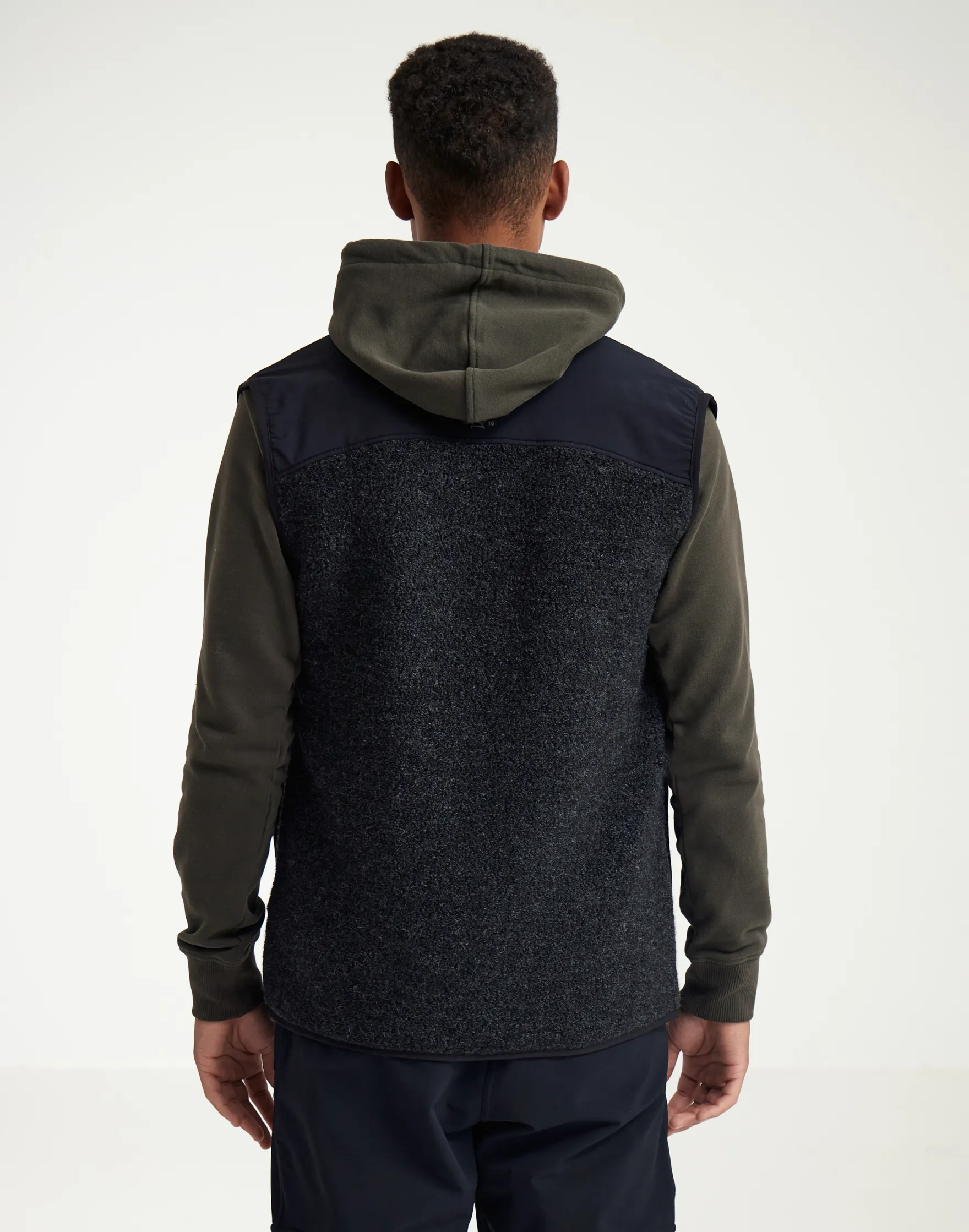 Vest i softshell/uldteddy til mænd